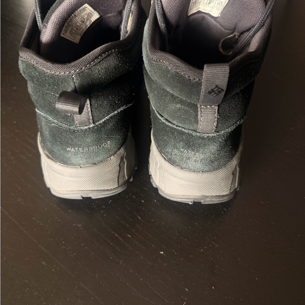 Columbia Men's Black Outdoor Boots - Picture 8 of 15